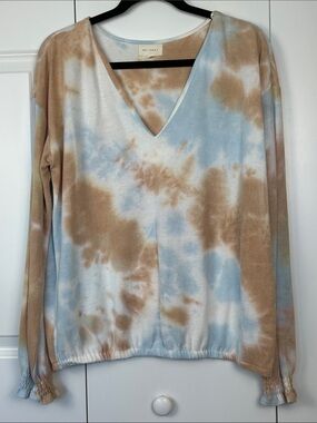 MELLODAY Tie-Dye V-Neck Sweater in Blue & Tan